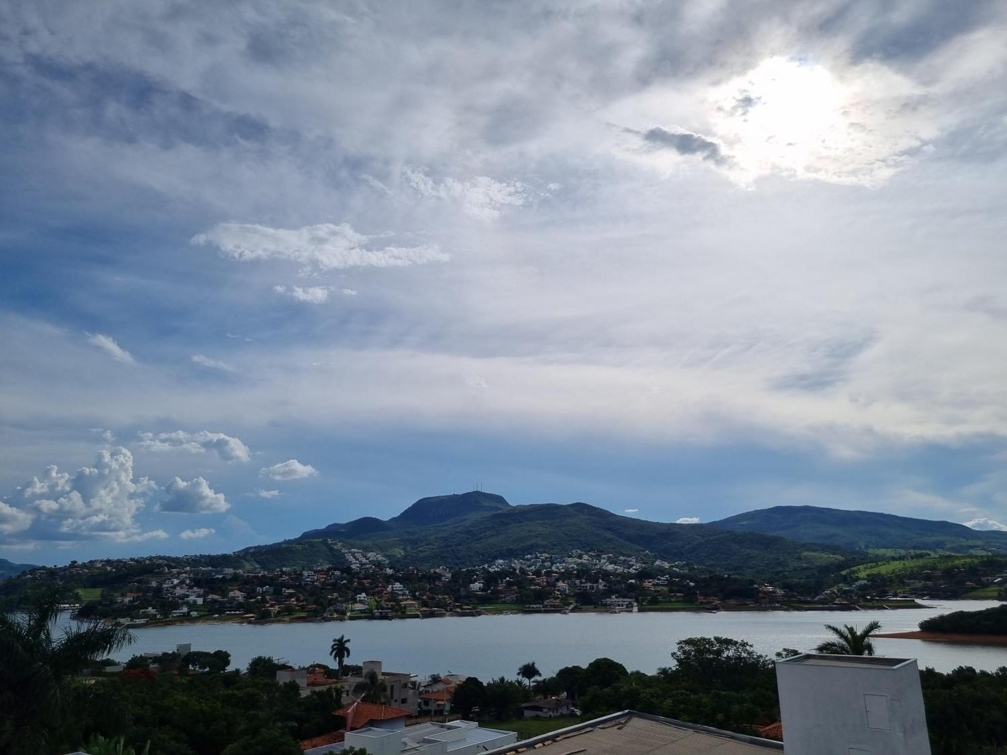 Recanto Brenda - Casa Luxo Capitolio Com Vista Pro Lago, Escarpas E Morrochapeu Buitenkant foto